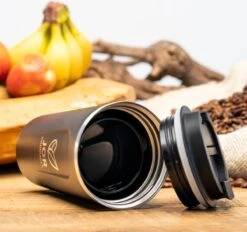 JOR Products® Thermobeker - Koffiezetapparaat - Koffiebonen - Thee - Koffiemachine - Thermoskan - Espressomachine - Reizen - Camping - Koffiefilterhouder -Merkloos Winkel 1200x1125 1