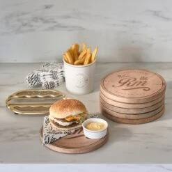 Riviera Maison Serveerplank Rond Hout Voor Hamburger - Amsterdam Burger Bar Serving Board - Bruin - Mangohout - 1 Stuk -Merkloos Winkel 1200x1200 1063