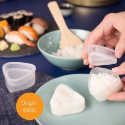 Amazy Sushi Set | Sushi Maker Set Voor Beginners Incl. Bamboe Sushi Roll Matje, Rijstlepel, Sushi Maker En Eetstokjes Met Dienblad - Eenvoudig Te Gebruiken Voor Beginners En Professionals -Merkloos Winkel 1200x1200 2635