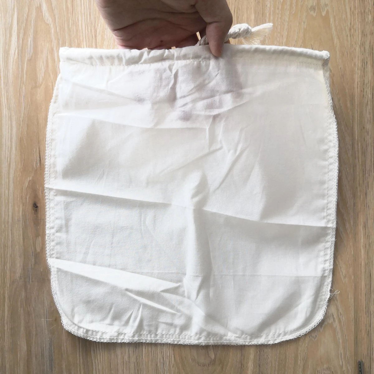 YUGN Kaasdoek Neteldoek Notenmelkzak - Ongebleekt Biologisch Katoen Met Verstevigde Naad - Voor Maken Van Oa Amandelmelk En Kaas - 35x35cm - Cadeau Tip 4 YUGN Kaasdoek Neteldoek Notenmelkzak - Ongebleekt Biologisch Katoen Met Verstevigde Naad - Voor Maken Van Oa Amandelmelk En Kaas - 35x35cm - Cadeau Tip - Afbeelding 2