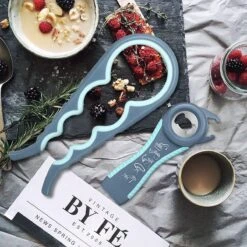 Alles In 1 Blikopener - Multi Grip Opener - Dopopener- Pottenopener - Schroefdopopener - Hemelsblauw - KO000107 13 Alles In 1 Blikopener - Multi Grip Opener - Dopopener- Pottenopener - Schroefdopopener - Hemelsblauw - KO000107 -Merkloos Winkel 1200x1200 2878