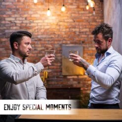 Whisiskey Luxe Whiskey Rocks Set - Whiskey Stones - 6 Stuks - IJstang - Herbruikbare IJsblokjes - Graniet Whiskey Stenen Voor Glazen - Accessoires - IJklontjes Steen - Drank Koeler - Cadeau Voor Man & Vrouw -Merkloos Winkel 1200x1200 3199