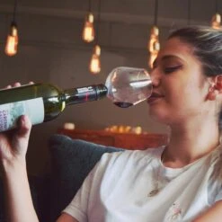 MikaMax Wijnfles Glas XXL - Groot Wijnglas - Past Standaard Kurk Op - 750ml -Merkloos Winkel 1200x1200 3237