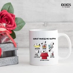 What Makes Snoopy Mok - Peanuts - Grappige Cadeautjes - Valentijn Cadeautje Voor Hem - Valentijn Cadeautje Voor Haar - Moederdag Cadeau - Valentijdag Cadeau - Cadeau Voor Vrouw - Mokken En Bekers - Cadeau Voor Moeder - Mama Cadeau - Koffiemok -Merkloos Winkel 1200x1200 620
