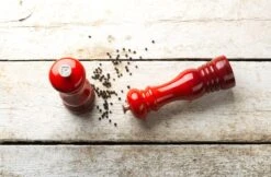 Le Creuset Pepermolen - 21cm - Kersenrood -Merkloos Winkel 1200x786 6