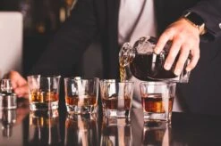 VDN Donella Whiskey Glazen Set Handgeblazen - 4 Whiskeyglazen – Tumbler - Loodvrij Kristal Glas -Merkloos Winkel 1200x799 101