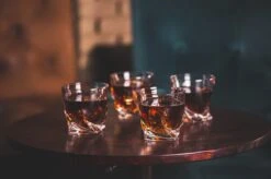 VDN Edam Whiskey Glazen Set Handgeblazen - 4 Whiskeyglazen – Tumbler - Loodvrij Kristal Glas -Merkloos Winkel 1200x799 108