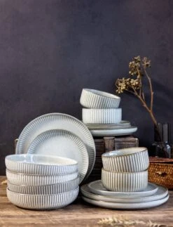 Nieuwkomers 9 Selinex Stoneware - Serviesset - Grijs - 16 Delig 4 Persoons - CADEAUTIP - CADEAU